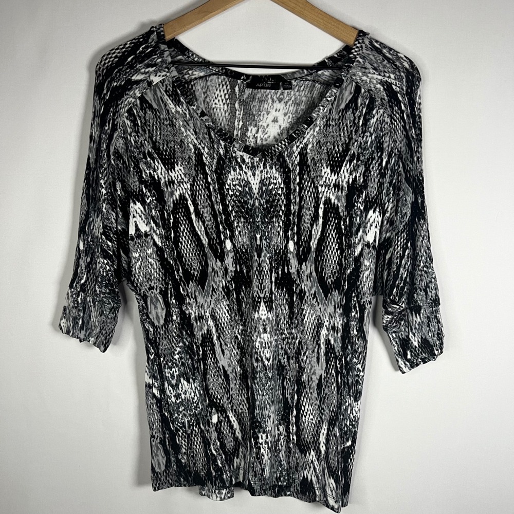 Apt. 9 Shirt Women XS Black Gray Snakeskin‎ Patterned 3/4 Sleeve Knit Blouse Top